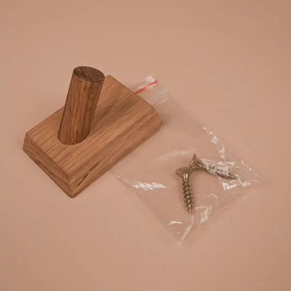 Крючок Woodson К9, дуб