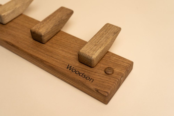 Вешалка Woodson D3, 3 крепления, дуб Вешалка Woodson D3, 3 крепления, дуб